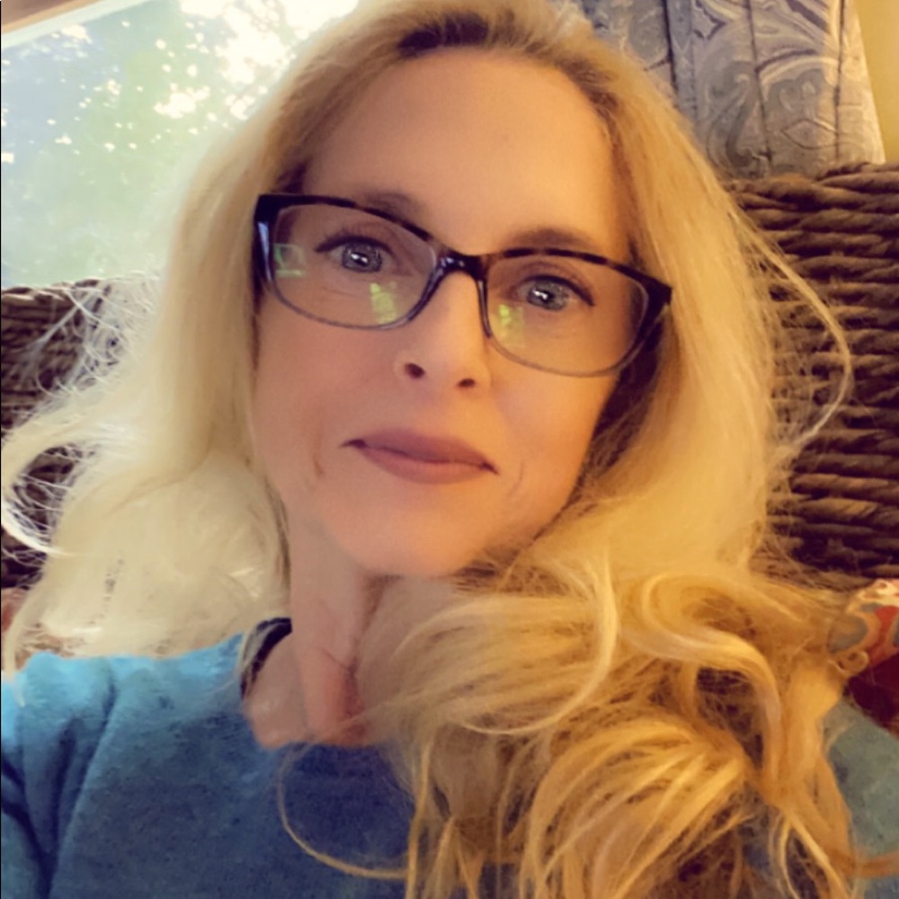 Meet your Posher, Maria